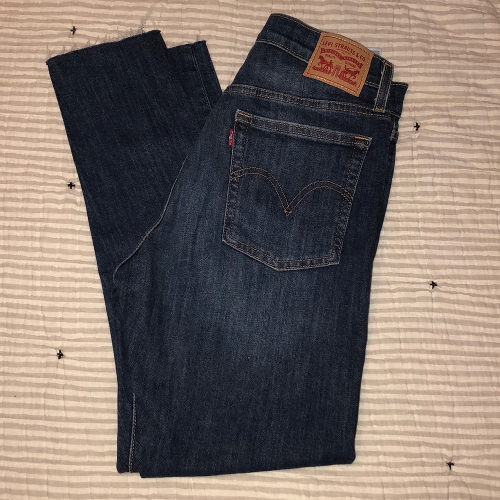 BRAND NEW!! LEVIS-Wedgie Skinny 29 👖